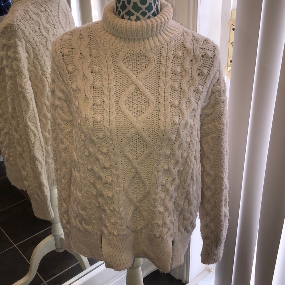 Zara White Knit Sweater